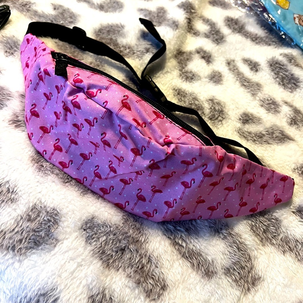 Flamingo Fanny pack women’s men’s size OS pink